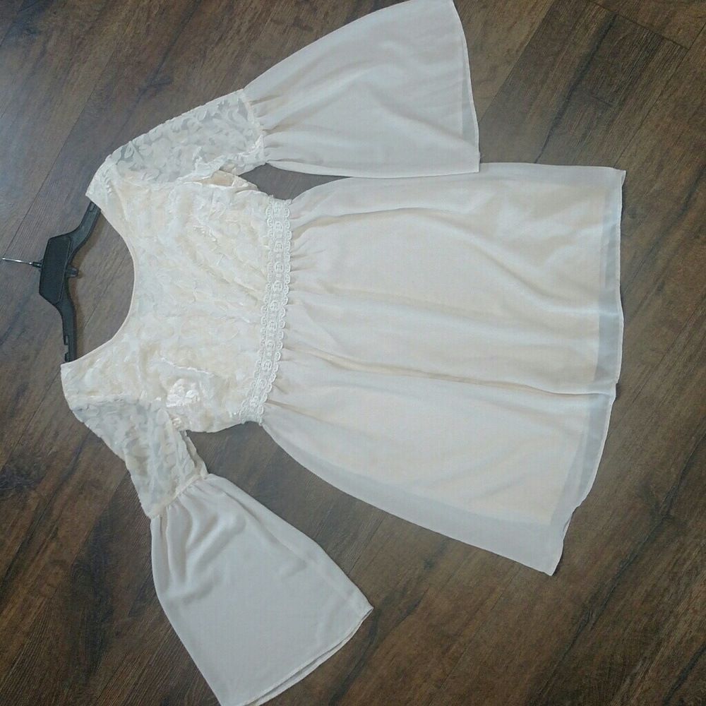 Bell sleeve dress with velvet detail